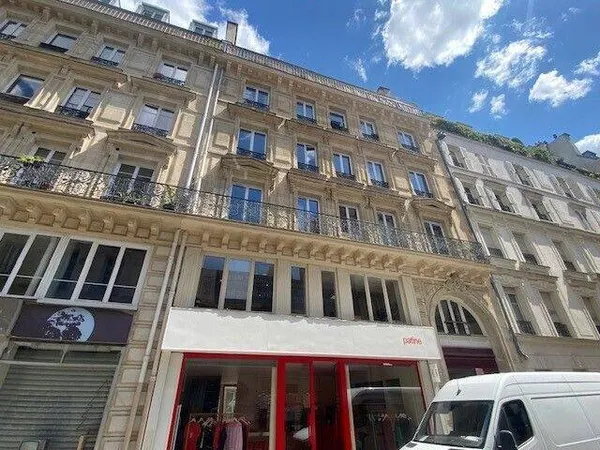 Boutique 2 pièces 363 m²