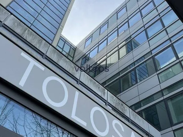 Bureaux 1307 m²
