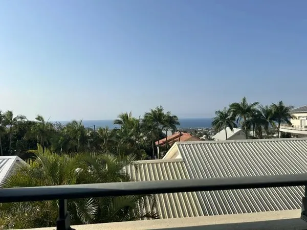 Superbe T2 dernier étage avec vue mer