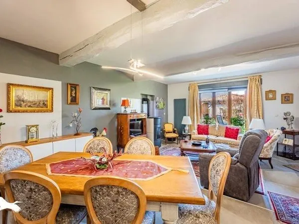 Maison 8 pièces 283 m²