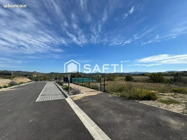 Terrain 448 m²