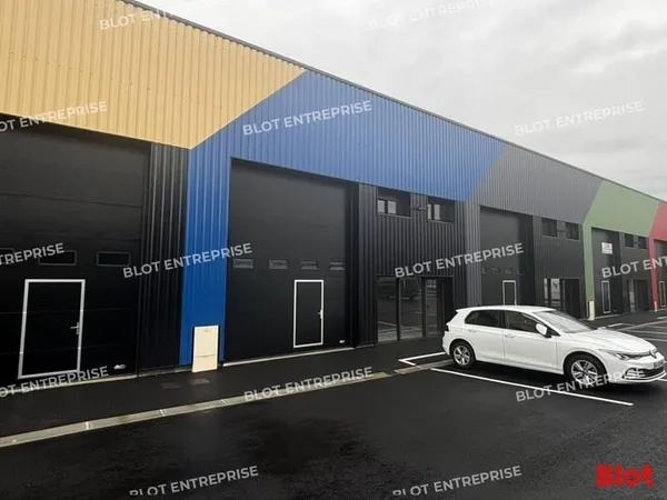 Entrepôt 600 m²