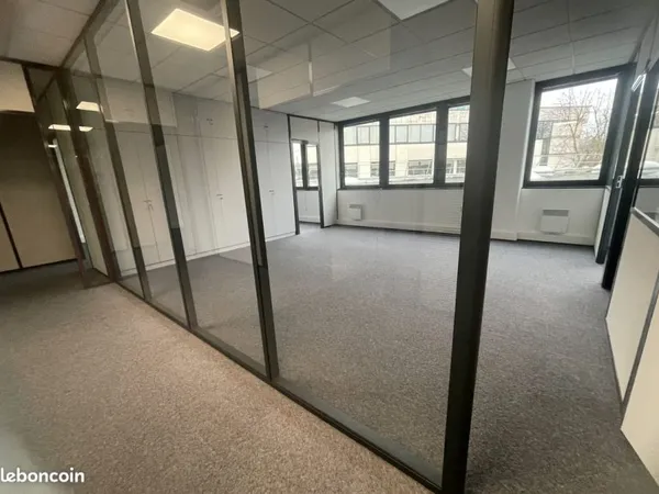 Bureaux 163 m² Gennevilliers
