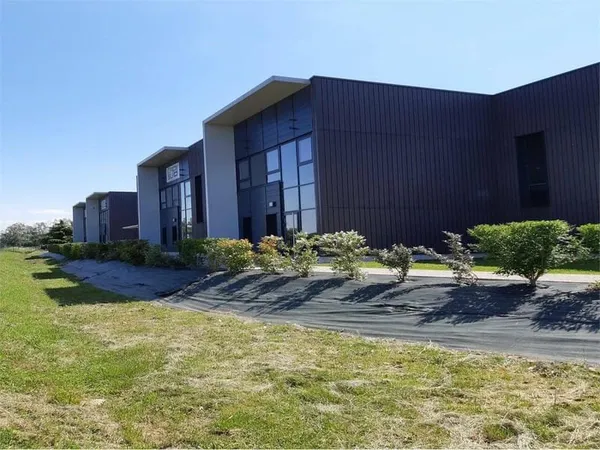 Local d'activité 477 m²