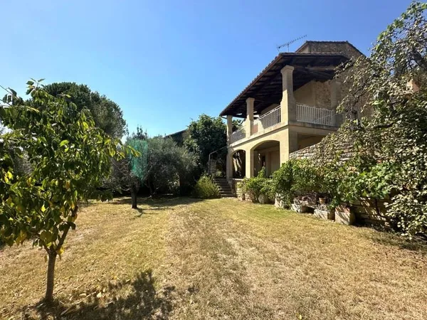 Maison 8 pièces 110 m²