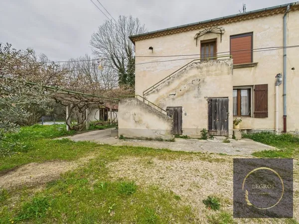 Appartement 1er étage avec balcon a Bedarrides