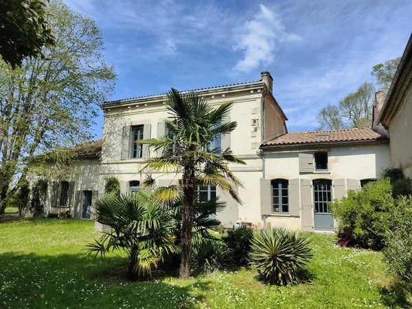 Maison 9 pièces 450 m²