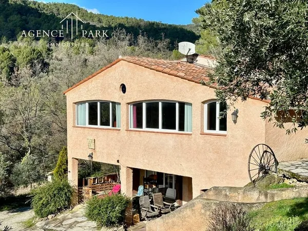 Villa avec deux logements 177m2