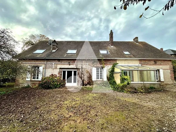 Maison 11 pièces 300 m²