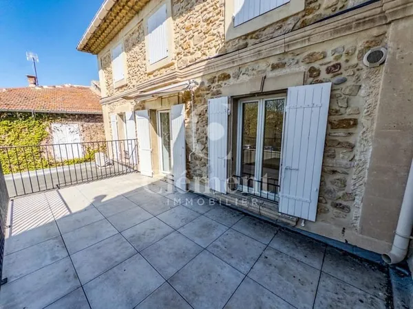 Appartement à louer T3 avec terrasse - Piolenc 84420