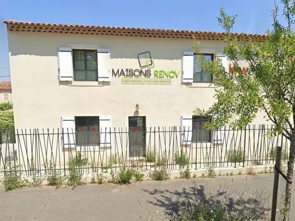 À LOUER - LOCAL COMMERCIAL 98 m² - VISIBILITÉ PREMIUM - BÂTIMENT RÉCENT (2018)