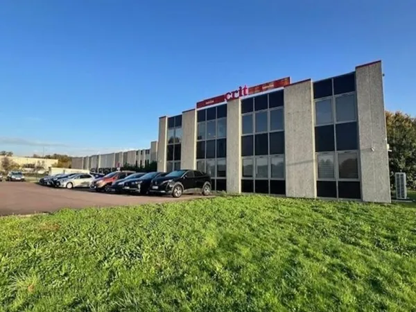 Local professionnel 970 m²