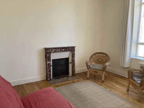 Loue chambre15m² dans colocation d'étudiantes sérieuses