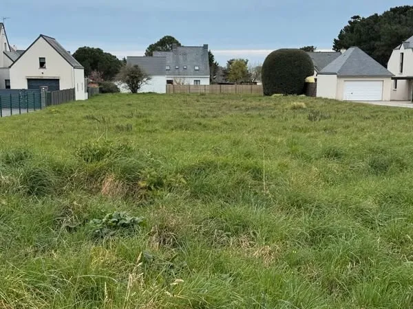 Terrain proche mer quartier calme