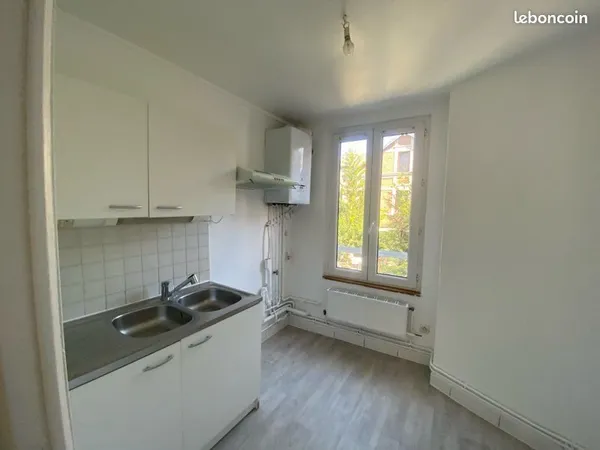 T3 premier étage rue Malherbe