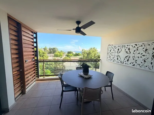 À vendre magnifique T4/T3 centre ville St Gilles les bains