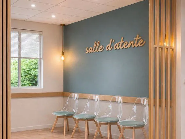 BUREAUX À LOUER / COWORKING - Villemandeur centre - 10 à 32 m² - Parking - Dès juillet