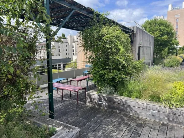Bureaux 1360 m²