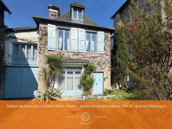 Maison 10 pièces 260 m²