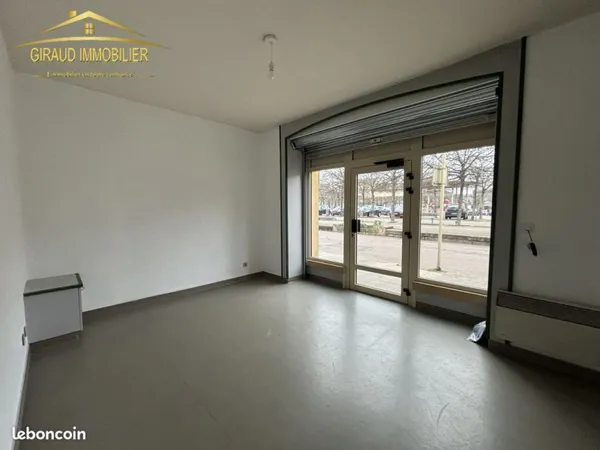 Local 127 m² Marcigny