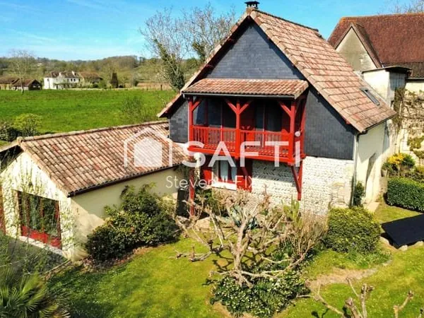 Maison de 140 m², 1912 m² de terrain, 4 chambres.