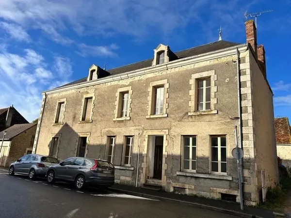 Ancien lycée à rénover 140m2