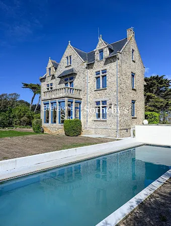 Propriété 9 pièces 267 m²