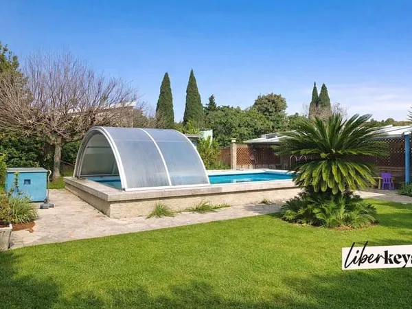 T3 avec jardin, terrasses et piscine - Copro 2 lots