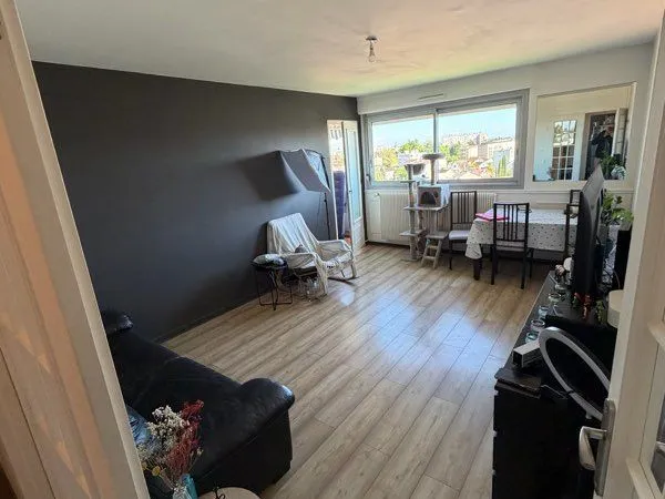 Appartement 3 pièces avec balcon