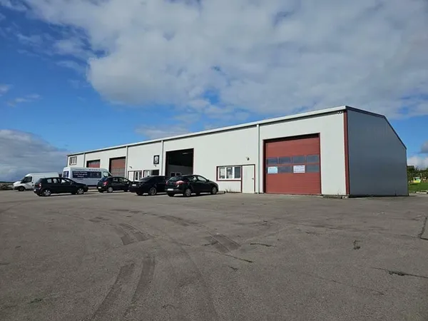 CREHANGE 57690 - MURS LOUES, ENTREPOTS, LOCAUX D'ACTIVITE avec MAISON