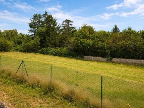 Terrain 860 m²