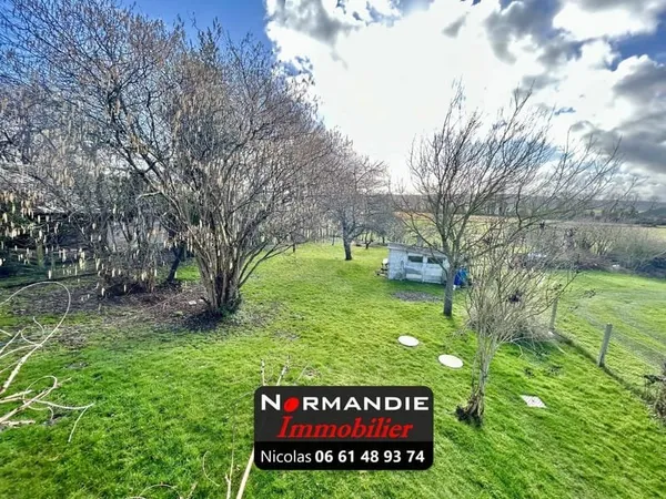 Charmant pavillon de plain-pied avec vue sur la vallée de la Sei