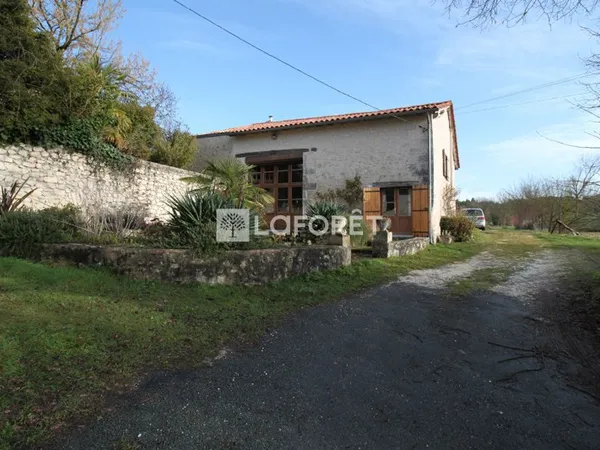 Maison 3 pièces 144 m²