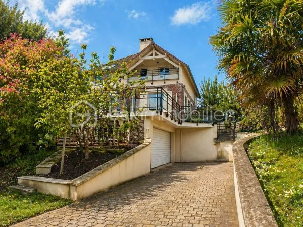 Maison 8 pièces 173 m²