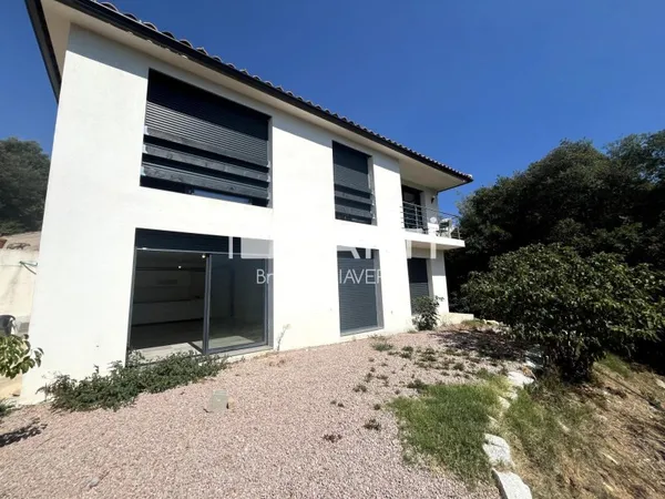 A vendre villa 2 appartements T4 +T3