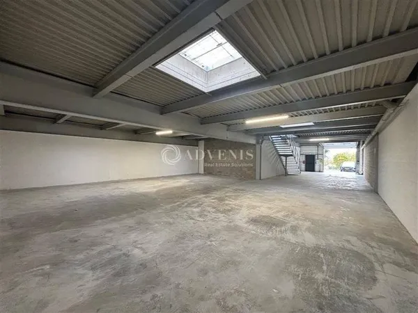 Local d'activité 160 m²
