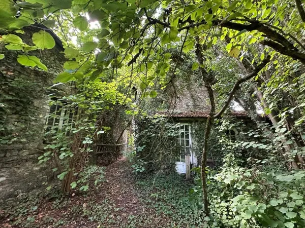 BEYNES (78) - Grange 70m² au sol à aménager