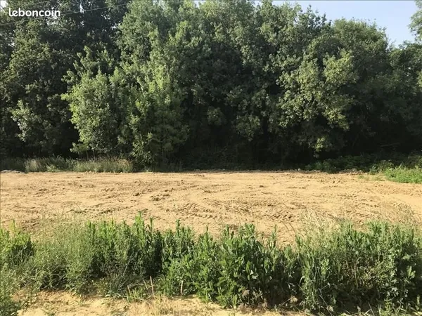 Terrain 1 000 m² Saint Laurent De La Pree