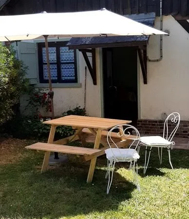 A louer gîte petite maison et son jardin