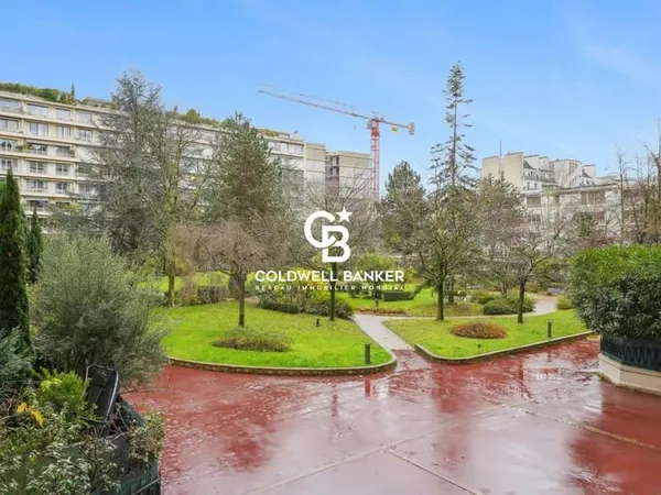 Appartement familial dans résidence avec parc