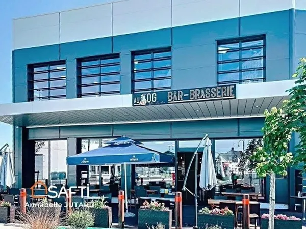 Bar-restaurant 245 m² en zone commerciale  activité rentable