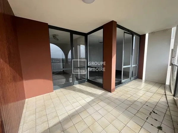 À vendre - Agence Giboire *EXCLUSIVITE* Appartement 4 pièces avec balcon à Rennes Brequigny