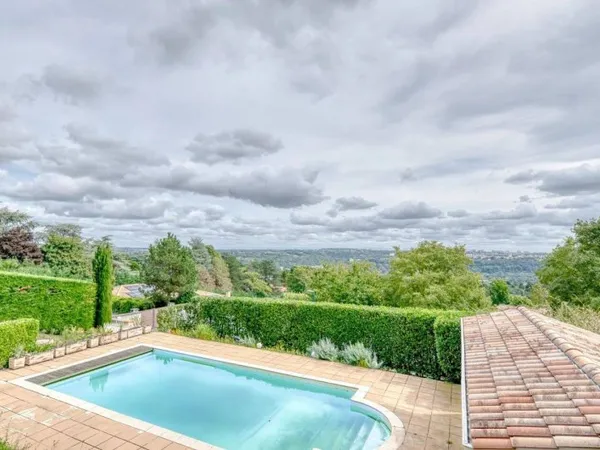 Villa 7 pièces 203 m²