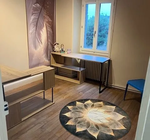 🤰 Espace Pro Périnatalité 24000 : Bureaux et Salle d'Activités à Louer (Flexibilité Max)