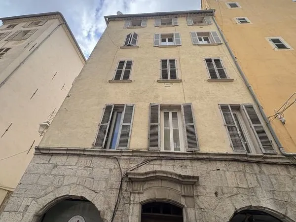 Appartement 5 pièces 140 m²