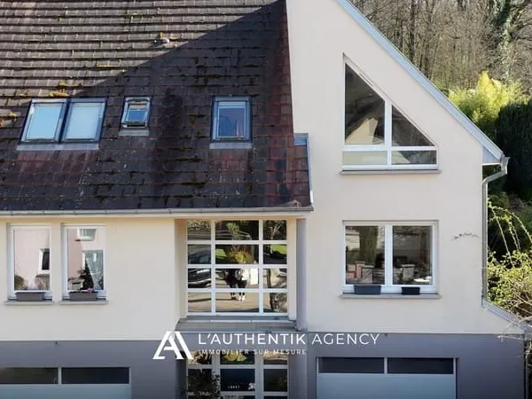 Maison 7 pièces 250 m²