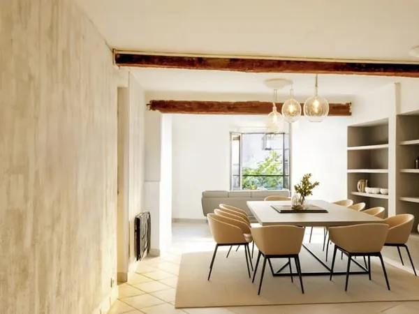 Appartement en dernier étage dans le centre-ville