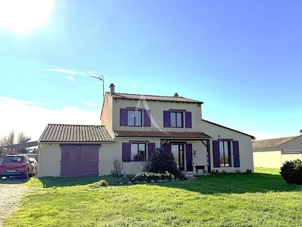 Belle maison familiale avec grand terrain