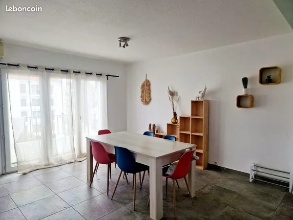 Location t4 meublé (traversant et lumineux)