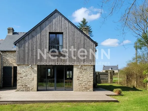 Maison en pierres rénovée à vendre à Elven - Campagne, confortable et spacieuse